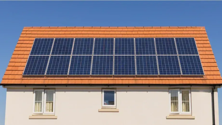 Solar Panels In The UK: A Comprehensive Guide